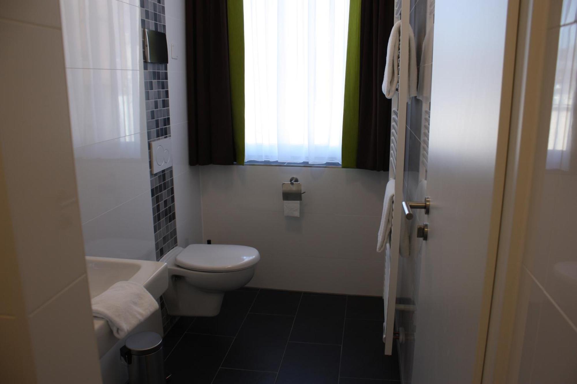 Hotel Schwan - Das Gaestehaus Ilse Oestrich-Winkel Habitación foto